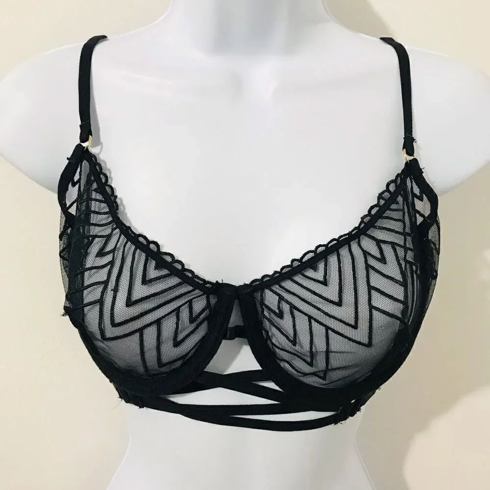 Bluebella black bra size 34D. A328